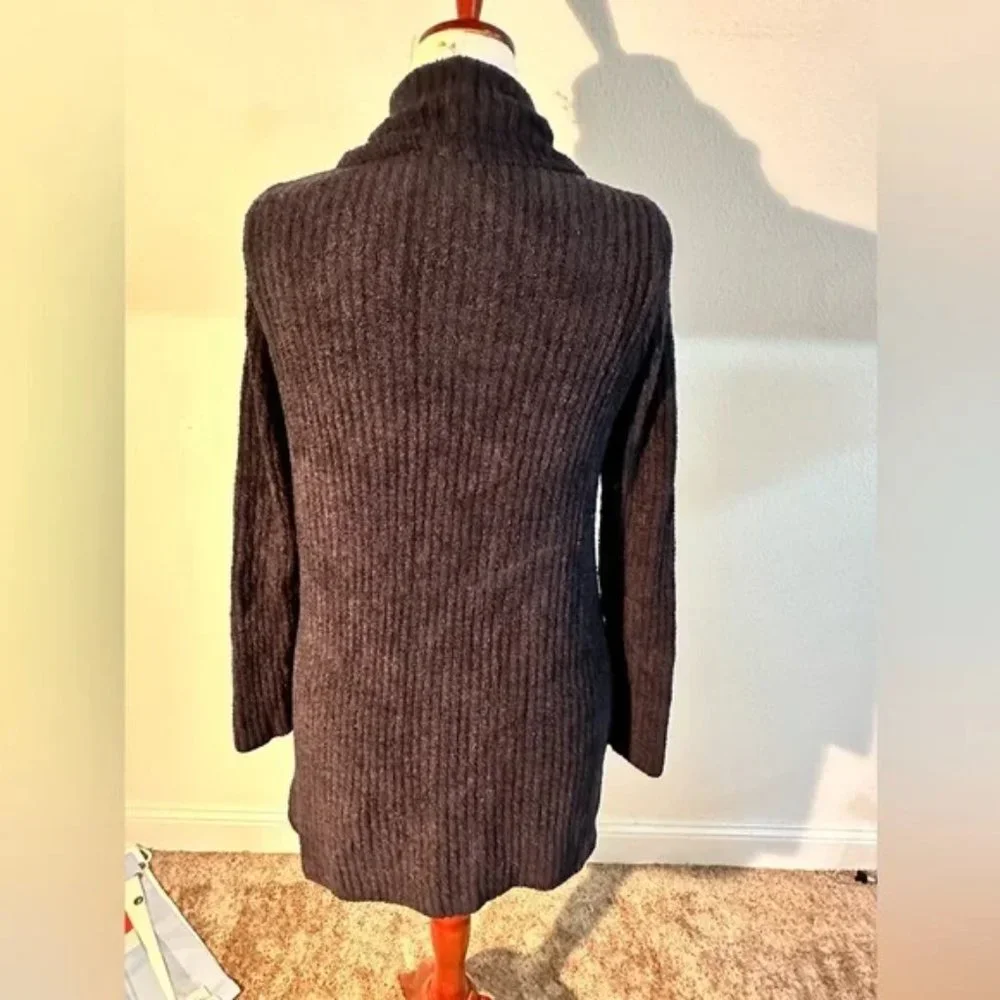 ***Price Firm*** Barefoot Dreams L long cardigan with pockets - Picture 2 of 5